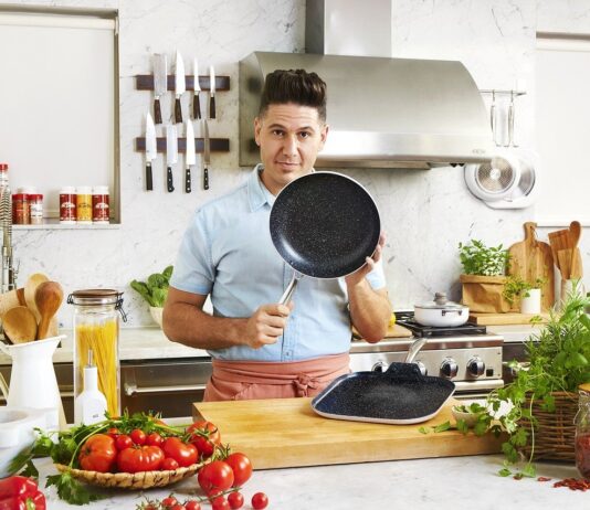 Owoce w czekoladzie – jak przygotować domowe słodkości?