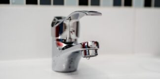 Jak hurtownia hydrauliczna Warszawa pomaga w renowacji instalacji wodnych?